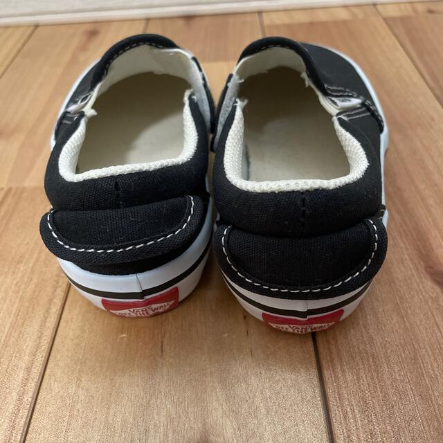 VANS(ヴァンズ)の専用　バンズ　キッズスニーカー　スリッポン　16 キッズ/ベビー/マタニティのキッズ靴/シューズ(15cm~)(スリッポン)の商品写真