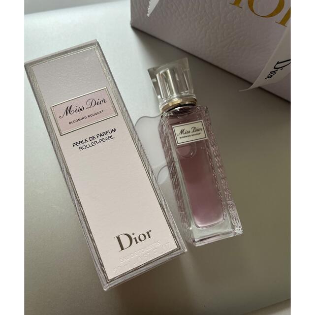 Dior(ディオール)のDior 新品未開封  ブルーミングブーケ ローラーパール 20ml コスメ/美容の香水(香水(女性用))の商品写真