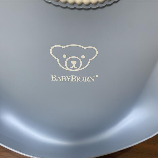 BABYBJORN(ベビービョルン)の洗えて便利！ベビービョルン★シリコンスタイ キッズ/ベビー/マタニティの授乳/お食事用品(お食事エプロン)の商品写真