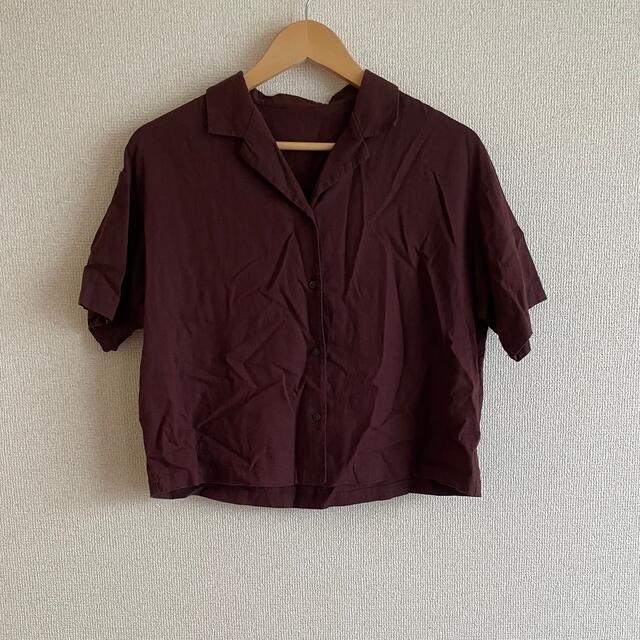 GU(ジーユー)のオープンカラーシャツ　ブラウンシャツ レディースのトップス(シャツ/ブラウス(半袖/袖なし))の商品写真