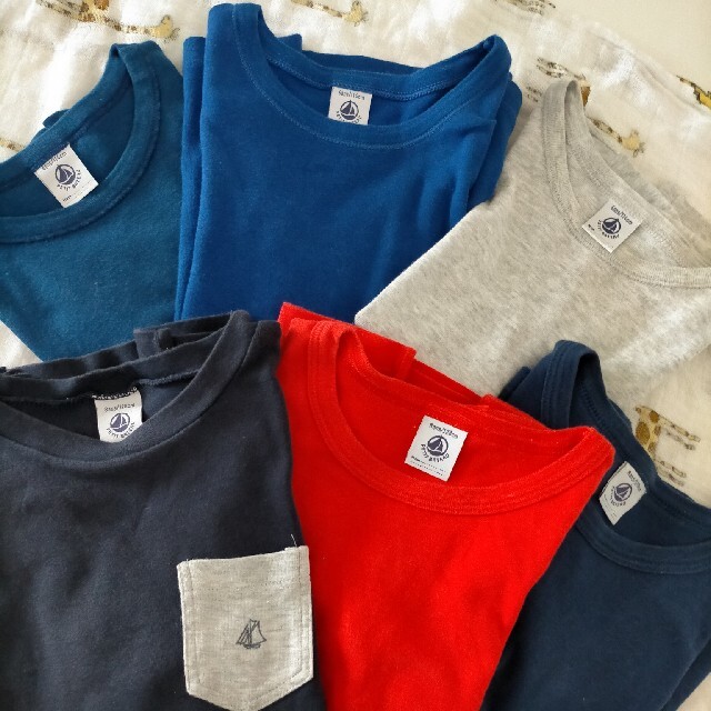 PETIT BATEAU(プチバトー)の【6枚セット】プチバトー　無地　Tシャツ キッズ/ベビー/マタニティのキッズ服男の子用(90cm~)(Tシャツ/カットソー)の商品写真