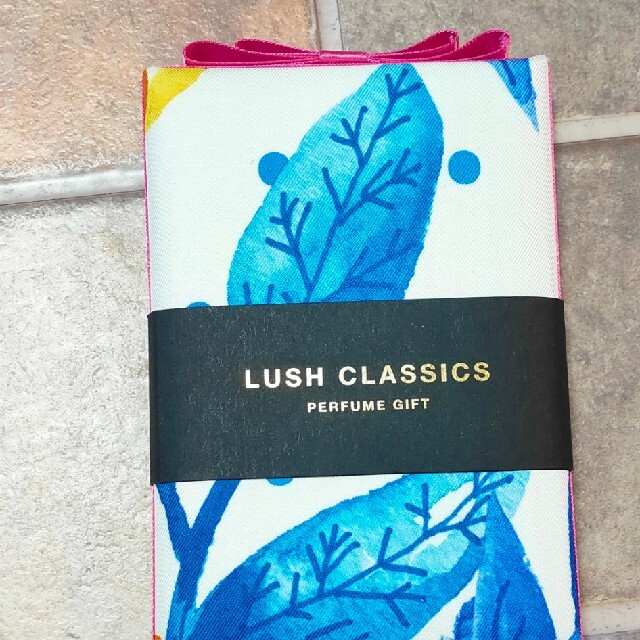 LUSH(ラッシュ)のラッシュ  香水  セット  カルマ    LUSH コスメ/美容の香水(ユニセックス)の商品写真