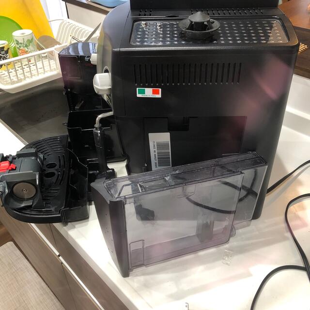 DeLonghi(デロンギ)のデロンギ全自動コーヒーマシン　EAM1000BJA 動作不良　ジャンク スマホ/家電/カメラの調理家電(エスプレッソマシン)の商品写真