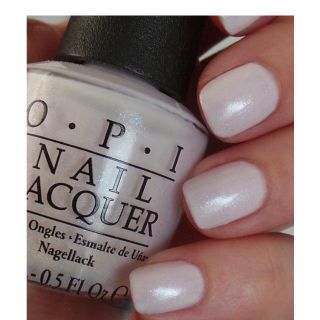 オーピーアイ(OPI)の新品 白 パール入り OPI ポリッシュ(マニキュア)