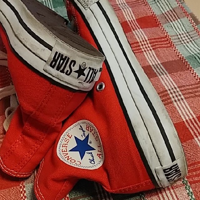 CONVERSE(コンバース)の美品　コンバースオールスター　ハイカットスニーカー　赤　24.5㎝ レディースの靴/シューズ(スニーカー)の商品写真