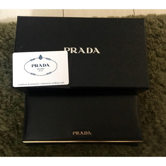 PRADA(プラダ)のゆず塩 様専用！値下げ！PRADA.長財布♡BOX付！ レディースのファッション小物(財布)の商品写真