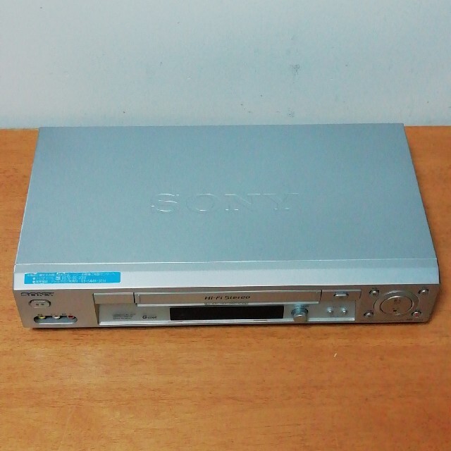 SONY(ソニー)のSONY VHSレコーダー【SLV-NX31】 スマホ/家電/カメラのテレビ/映像機器(その他)の商品写真