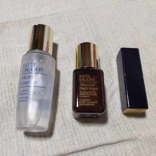 Estee Lauder(エスティローダー)のエスティーローダー ポーチ 美容液 化粧水 リップ コスメ/美容のキット/セット(サンプル/トライアルキット)の商品写真