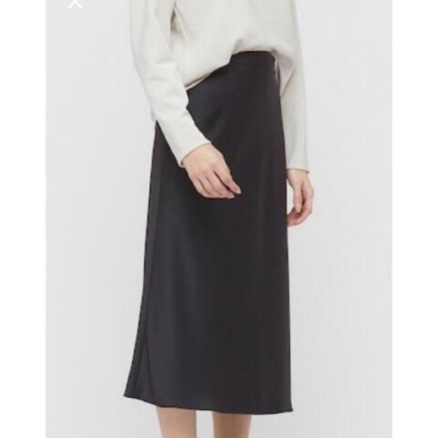 UNIQLO(ユニクロ)のユニクロ　サテンナロースカート レディースのスカート(ロングスカート)の商品写真