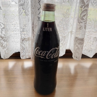 コカコーラ(コカ・コーラ)のコカ・コーラ　1リットル 瓶　1974(ノベルティグッズ)