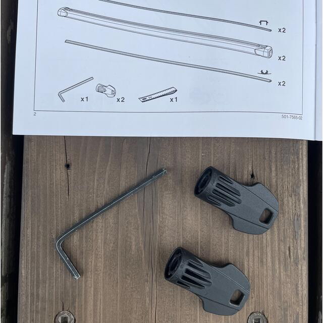 THULE(スーリー)のTHULE スーリー　スライドバーth891(２本組)【中古品】 自動車/バイクの自動車(車外アクセサリ)の商品写真