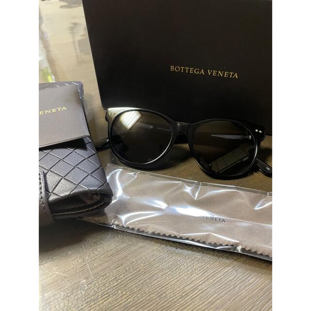 Bottega Veneta(ボッテガヴェネタ)の新品　BOTTEGA VENETA  サングラス レディースのファッション小物(サングラス/メガネ)の商品写真