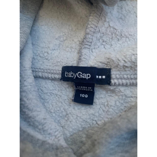 GAP(ギャップ)の100 GAP ロゴ　パーカー　スウェット　フーディー　グレー キッズ/ベビー/マタニティのキッズ服女の子用(90cm~)(Tシャツ/カットソー)の商品写真