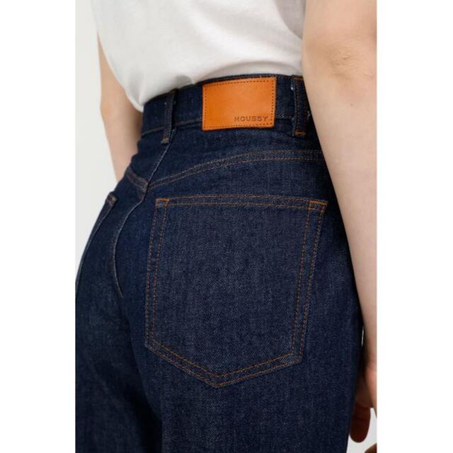 moussy(マウジー)のMOUSSY PLAIN JEANS STRAIGHT レディースのパンツ(デニム/ジーンズ)の商品写真