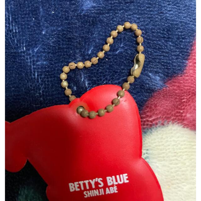 BETTY'S BLUE(ベティーズブルー)のべティーズブルー　キーホルダー エンタメ/ホビーのおもちゃ/ぬいぐるみ(キャラクターグッズ)の商品写真