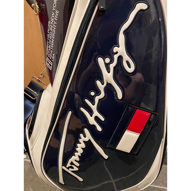 TOMMY HILFIGER(トミーヒルフィガー)の☆中古品☆トミーヒルフィガー ゴルフ キャディバッグ メンズ 9.0型  スポーツ/アウトドアのゴルフ(バッグ)の商品写真