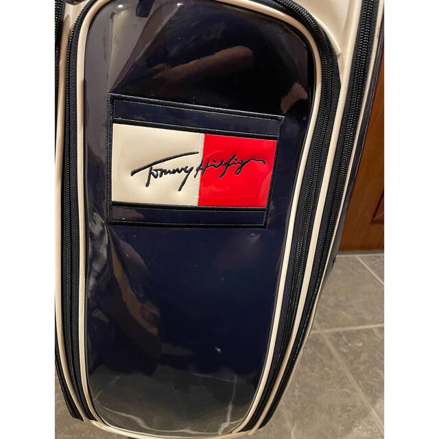 TOMMY HILFIGER(トミーヒルフィガー)の☆中古品☆トミーヒルフィガー ゴルフ キャディバッグ メンズ 9.0型  スポーツ/アウトドアのゴルフ(バッグ)の商品写真