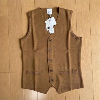 スーツカンパニー(THE SUIT COMPANY)のスーツカンパニーニットベストFILIVIVI社 FOLCO サイMキャメル(ベスト)