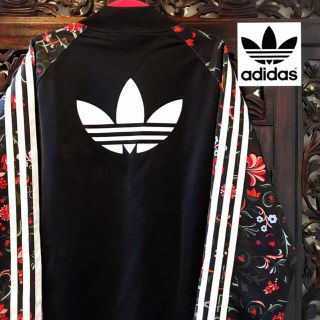 アディダス(adidas)のアディダス 黒 花柄 ジャージ ジャケット ブルゾン トラックトップ(ブルゾン)