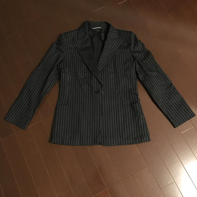 Max Mara(マックスマーラ)のMaxMara♡スーツ♡美品♡白ラベルを格安で♡ レディースのジャケット/アウター(テーラードジャケット)の商品写真