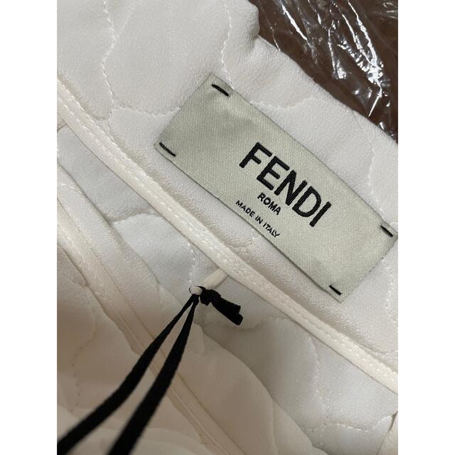 FENDI(フェンディ)のFENDI スカート　ホワイト　36 レディースのスカート(ひざ丈スカート)の商品写真