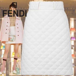 人気の贈り物が大集合 FENDI スカート ホワイト 36 ひざ丈スカート