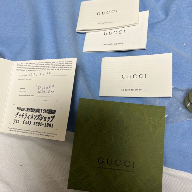 Gucci(グッチ)のGUCCI 牛　ドラえもん　時計❣️2年間保証付き❣️新品未使用❣️レア❣️ インテリア/住まい/日用品のインテリア小物(置時計)の商品写真