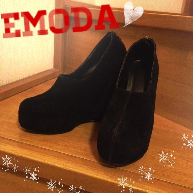 EMODA(エモダ)のEMODA×ViVi♡スウェードパンプス レディースの靴/シューズ(ハイヒール/パンプス)の商品写真