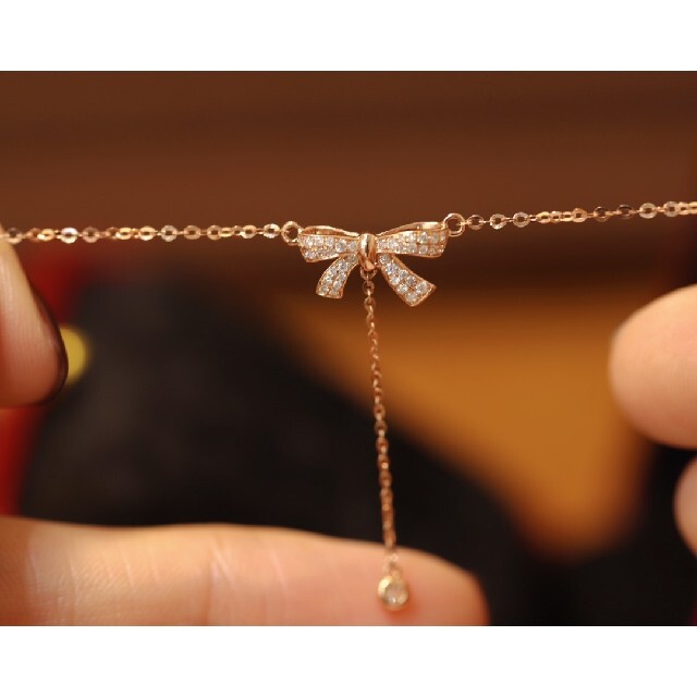 【再入荷】 リボンモチーフ　天然ダイヤモンド付きネックレスk18 ネックレス