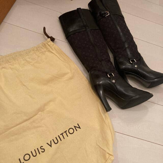 LOUIS VUITTON(ルイヴィトン)の専用 レディースの靴/シューズ(ブーツ)の商品写真