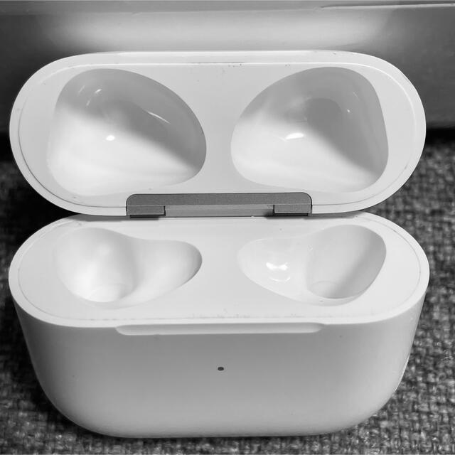 Apple AirPods3 3世代 充電ケースのみ 保証付き 761 4