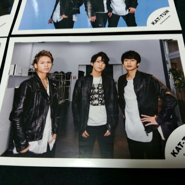 KAT-TUN(カトゥーン)のKAT-TUN　写真　4枚セット　亀梨和也さんソロ写真含む　フォト エンタメ/ホビーのタレントグッズ(アイドルグッズ)の商品写真