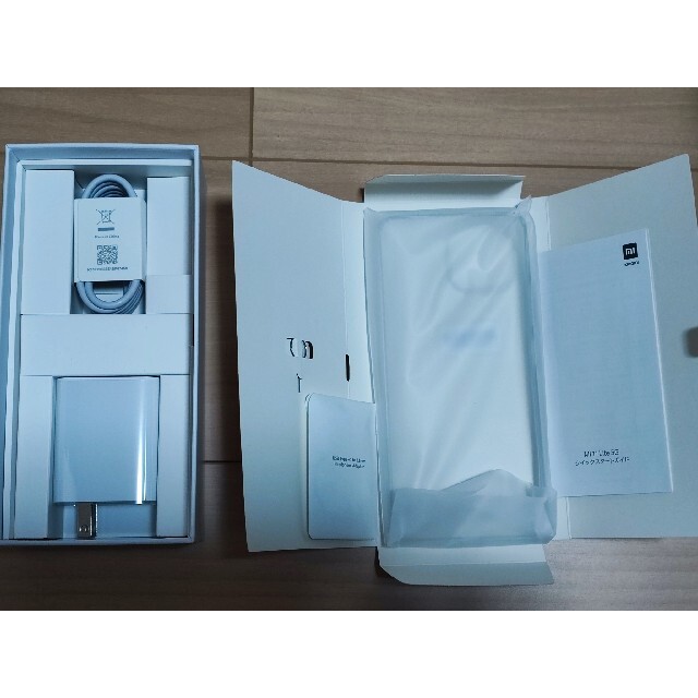 美品！SIMフリー■Xiaomi Mi 11 lite 5G■ミントグリーン 2