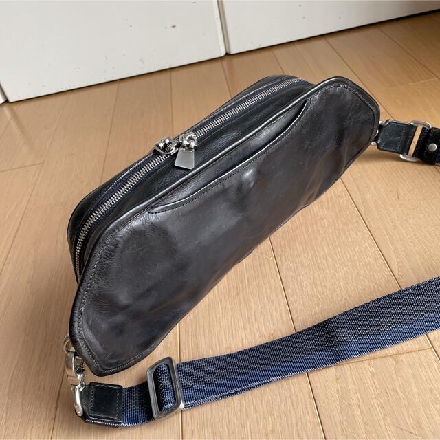 低価正規品】 aniary - アニアリ Aniary レザーボディバッグ 11-07000