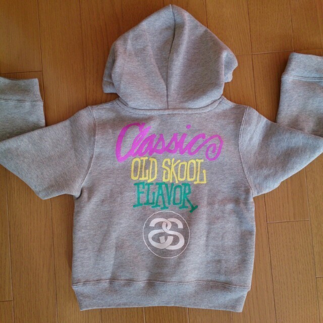 STUSSY - 今季新品♡キッズパーカーＳ