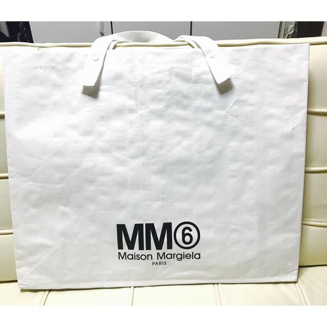 MM6(エムエムシックス)の送料込 MM6 ショップバッグ 特大 レディースのバッグ(ショップ袋)の商品写真
