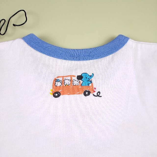 familiar(ファミリア)の❁専用❁【美品】ファミリア ファミちゃん 総柄 半袖 Tシャツ 100 キッズ/ベビー/マタニティのキッズ服男の子用(90cm~)(Tシャツ/カットソー)の商品写真