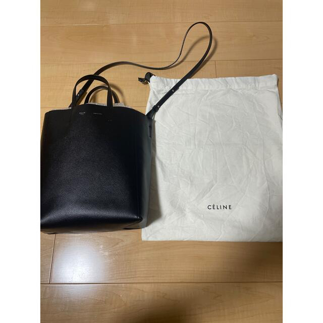 セリーヌ　カバスモール　celine