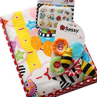 サッシー(Sassy)のSassyタオル(ピンク)身長計付き　新品未使用(その他)