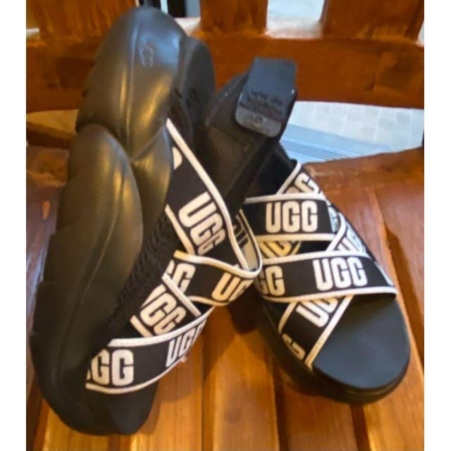 UGG(アグ)の完売しました。。。。。。②24cm✨美品✨UGG✨LA CLOUD SANDAL レディースの靴/シューズ(サンダル)の商品写真