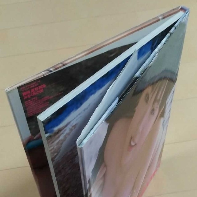 篠崎愛写真集【みるく色の愛】の通販 by ten's shop|ラクマ