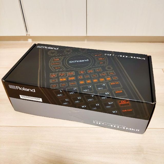 Roland(ローランド)の新品 Roland ローランド SP-404MKII サンプラー 楽器のDTM/DAW(オーディオインターフェイス)の商品写真