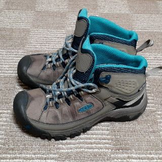 キーン(KEEN)の早い者勝ち‼KEEN 登山靴 レディース 23.0 cm(登山用品)