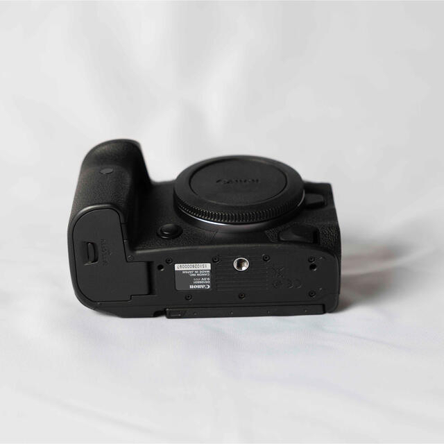 Canon(キヤノン)のEOS R5 スマホ/家電/カメラのカメラ(ミラーレス一眼)の商品写真