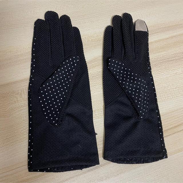 日焼け防止 手袋 ブラック UVカット 滑り止め 防菌  水玉 黒 スマホ レディースのファッション小物(手袋)の商品写真