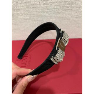 サルヴァトーレフェラガモ(Salvatore Ferragamo)のフェラガモ　カチューシャ　クリスタル　ferragamo(カチューシャ)