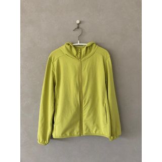 ユニクロ(UNIQLO)のユニクロ　UV ドライパーカー　120 イエロー(ジャケット/上着)