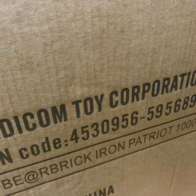 BE@RBRICK(ベアブリック)の即日発送 BE@RBRICK IRON PATRIOT 1000％ エンタメ/ホビーのフィギュア(その他)の商品写真