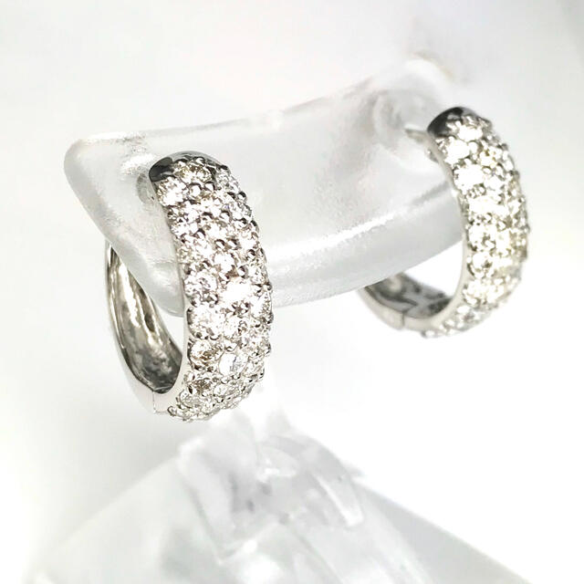 人気ブランドの 天然ダイヤモンド 1.00ct 中折れ式パヴェフープピアス