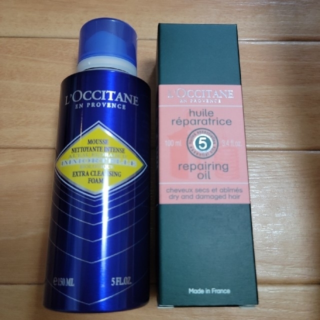 L'OCCITANE(ロクシタン)のロクシタン　新品　洗顔　ヘアオイル　セット売り　トリートメント　化粧箱付き コスメ/美容のヘアケア/スタイリング(オイル/美容液)の商品写真